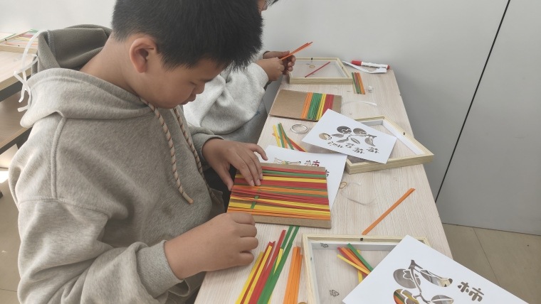 ��໭����������������������ʵ����������ļСС�����ˣ�