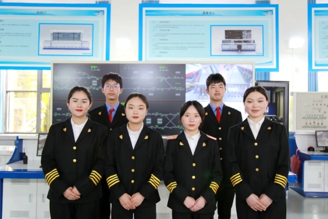 ��ôѡ��õ�ְҵ���С������й����ͨ���������רҵ