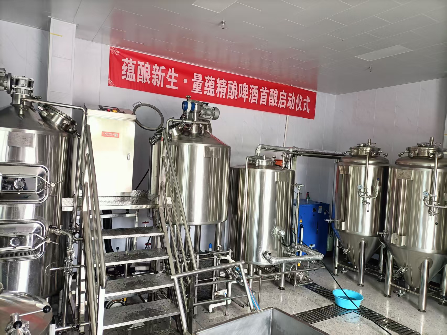 300Lơ豸