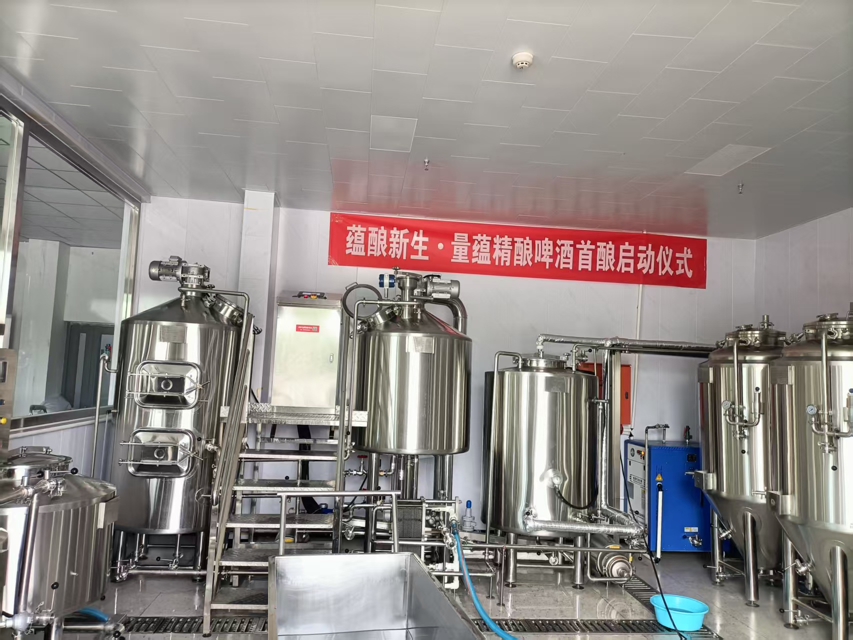 300Lơ豸